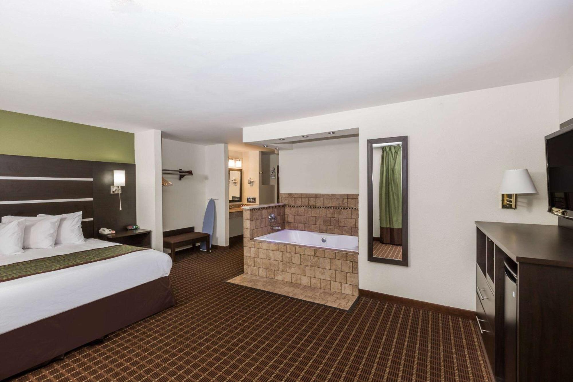 Baymont By Wyndham Louisville South I 65 Brooks Zewnętrze zdjęcie