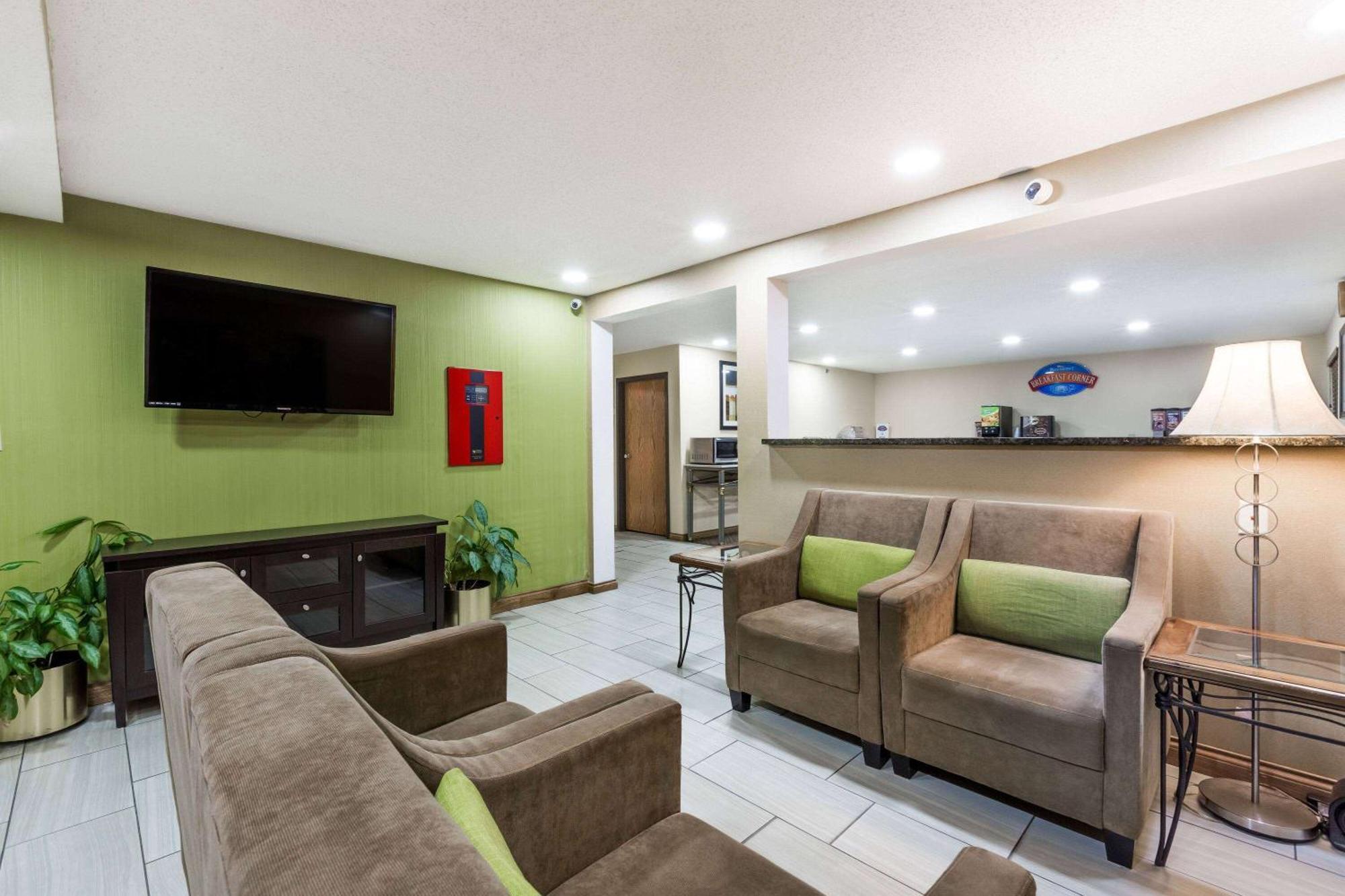 Baymont By Wyndham Louisville South I 65 Brooks Zewnętrze zdjęcie